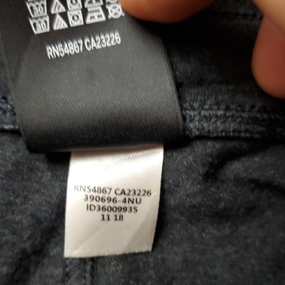 PINK Victoria's Secret Black Yoga Leggings with Bold Branding Sz.S/p - Picture 8 of 13